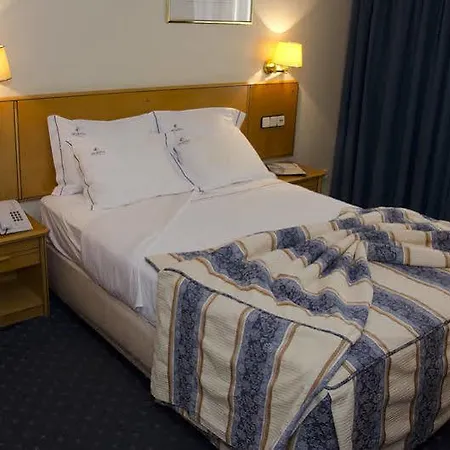Szálloda Vip Executive Zurique 3*