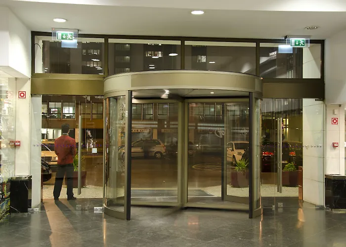 Отель Vip Executive Zurique 3*