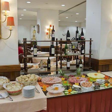 호텔 Vip 이그제큐티브 주리케 3*