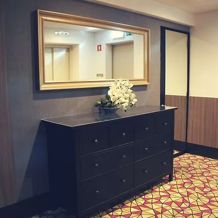 Vip 이그제큐티브 주리케 3* 리스본